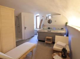 Hình ảnh khách sạn: Gîte de charme avec jacuzzi et sauna privatifs
