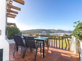 Hotel foto: Apartment with Sea View and Garden.