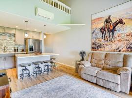 Ξενοδοχείο φωτογραφία: Kaunakakai Vacation Rental with Pool Access and A and C!