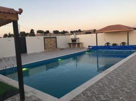 Hotel Photo: Poolside Perfection - Private Pool & BBQ