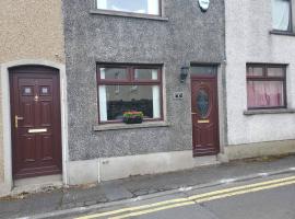 รูปภาพของโรงแรม: Beautiful 2-Bed House in Larne with free parking