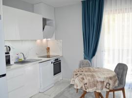 Hotel Foto: New studio in Alanya center, 3 min walk to beach