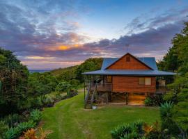 รูปภาพของโรงแรม: Mountain Retreat with ocean views