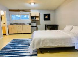 Gambaran Hotel: Whole Suite to Yourself at Coquitlam Centre!