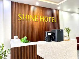 A picture of the hotel: Shine Hotel