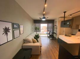 Hotel Photo: Studio a 100m Bosque, Centro e Cambuí- Home Office, Piscina, Sauna, Jacuzzi, Fitness