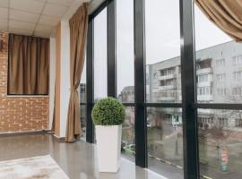 PANORAMA HOTEL, hôtel à Tyachiv