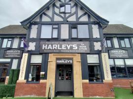 होटल की एक तस्वीर: Harleys Inn