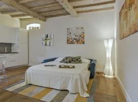 A picture of the hotel: Pitti Flat - Belcanto Villas