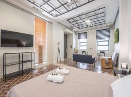 Hotel Foto: Artistic spacious home at Gazi