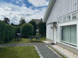 Studiolägenhet i Höga Kusten, hotel in Ullanger