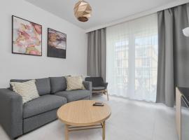 Zdjęcie hotelu: Lwowska Apartment by the Malta Lake with Parking by Renters Prestige