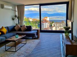 Hotel Foto: Amazing Sea & Mountain Duplex in Izmit