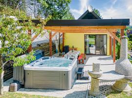 Ladybug House With Whirlpool - Happy Rentals, ξενοδοχείο σε Fokovci