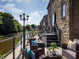 Hotel kuvat: Luxury Canalside home in Leeds