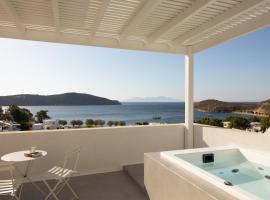 NŌSTOS Serifos, ξενοδοχείο στο Λιβάδι