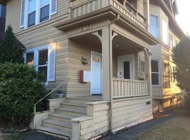 Hotel Photo: Entire cozy home in U-District