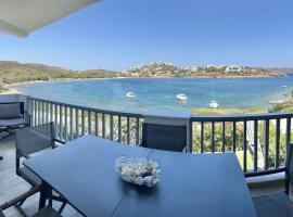 Sounio - Waterfront Luxury Spa Villa Pounta Zeza 170 sqm on Private Beach, hotel in Sounio