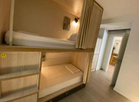 Blai Blai Hostel, ξενοδοχείο σε Zarautz