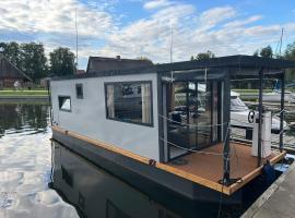 Dom Na Wodzie, Hotel in Angerburg