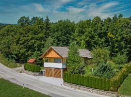 Фотография гостиницы: Vineyard Cottage Pri Krakaru - Happy Rentals