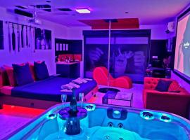 Photo de l’hôtel: Loveroom Very Good Trip chambre avec jacuzzi privatif