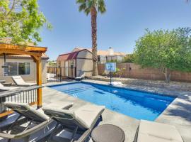 Lovely Bullhead City Retreat w/ Patio & Grill!, ξενοδοχείο σε Bullhead City