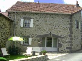 Hotel Photo: Gîte Villedieu, 5 pièces, 9 personnes - FR-1-742-94