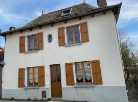 酒店照片: Gîte Cassaniouze, 4 pièces, 6 personnes - FR-1-742-168