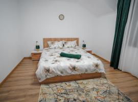 La 2 pruni, ξενοδοχείο σε Berindan