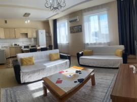 Hotel Photo: Просторная и уютная 3х комнатная в центре!