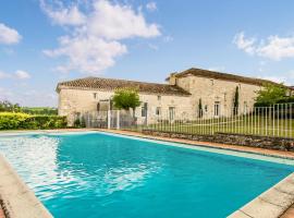 Hotel Photo: Awesome Home In Beauville With Outdoor Swimming Pool