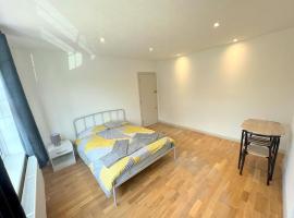 A picture of the hotel: Studio Apartments in Sutton (South London)