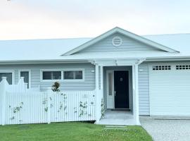 酒店照片: Modern Coastal Home close to Royal Queensland Yacht Squadron