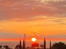 Sunset Boutique Guest House, hotel en Pafos