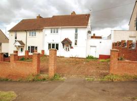 Hotel foto: Immaculate 3-Bed House in Dudley