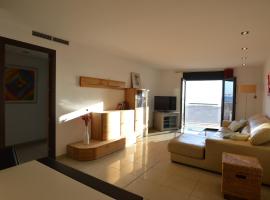 A picture of the hotel: Apartamento delante del mar