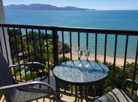 Hotel Photo: Beachfront Balcony