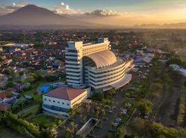 Aston Cirebon Hotel and Convention Center, hotel v destinaci Cirebon