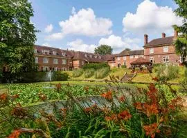 Mercure Shrewsbury Albrighton Hall Hotel & Spa, מלון בשרוסברי