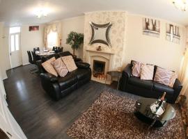 Hotel Photo: Luxurious Bedworth Exhall, House