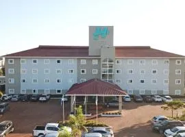 H+ Hotel, hotel in Dourados