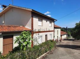 A picture of the hotel: Casa rural a las afueras de Gijón