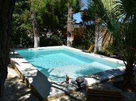 Hotel Photo: ΝΙRΑSΤΕRΟ - The house in the trees