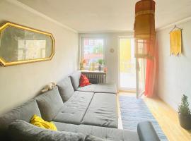 Хотел снимка: Helle, grosse, zentrale Wohnung mit Balkon