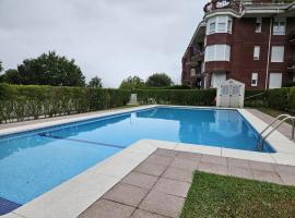 Фотография гостиницы: C03A02 Apartamento con piscina y garaje