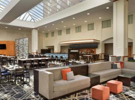 Gambaran Hotel: Embassy Suites Boston at Logan Airport