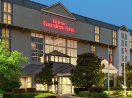 A picture of the hotel: Hilton Garden Inn Dallas/Market Center