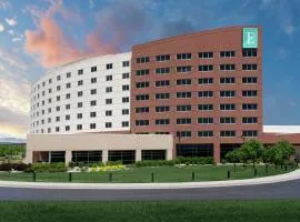 Embassy Suites by Hilton Loveland Conference Center, hotel in Loveland