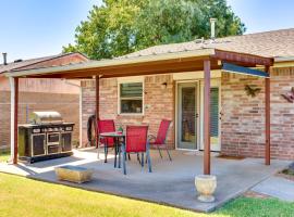 Hotel foto: Cozy Oklahoma Retreat with Covered Patio and Gas Grill